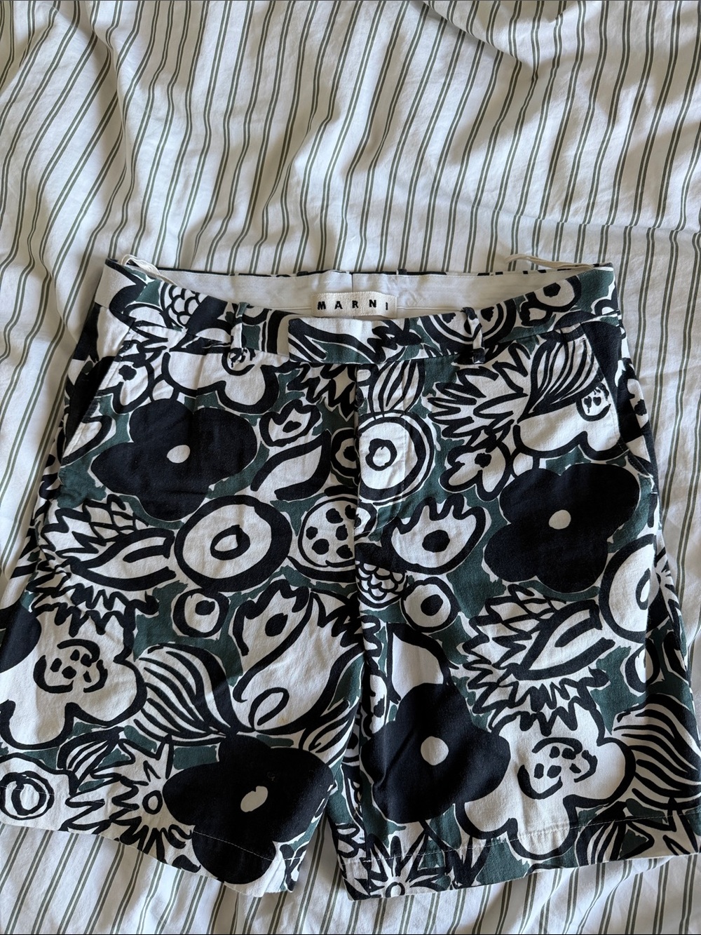 Marni Black White Green Floral Print Men's Shorts